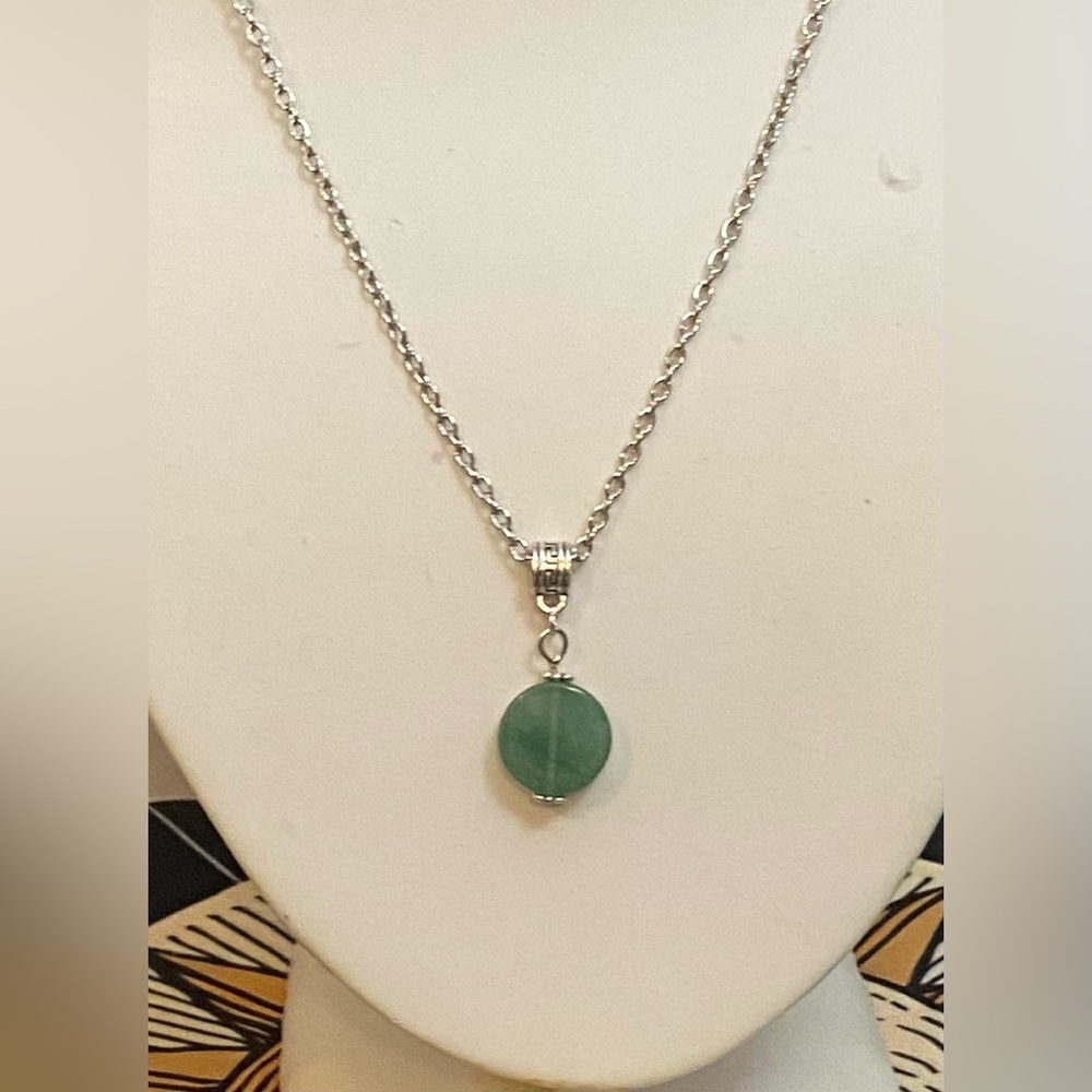 NEW Aventurine crystal necklace